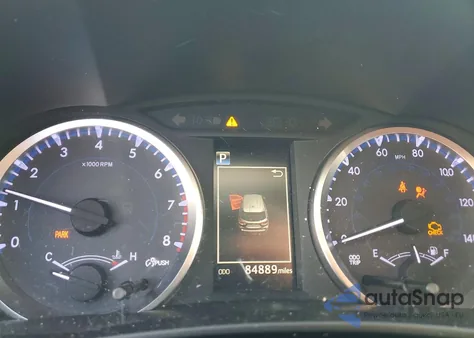 2018 Toyota Highlander Le z USA, uszkodzony, nr VIN 5TDBZRFH9JS888908